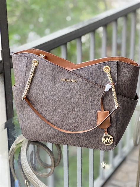 michael kors cadeaubon|michael kors handbags.